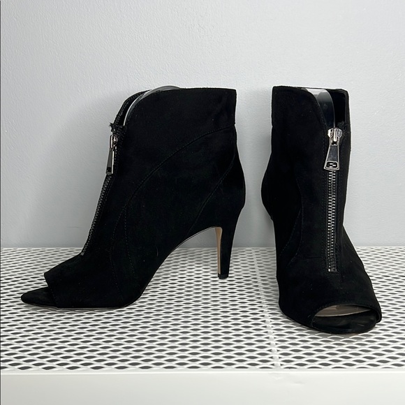 Nine West Black Suede Peep-Toe Ankle Boots with Zipper Closure Women's size 7 - Picture 2 of 9